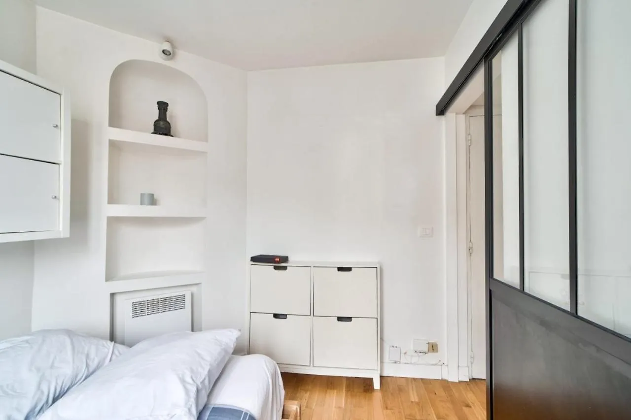 Charming Apartment For 2 In The Heart Of The 20Th Arrondissement Paris 0*,