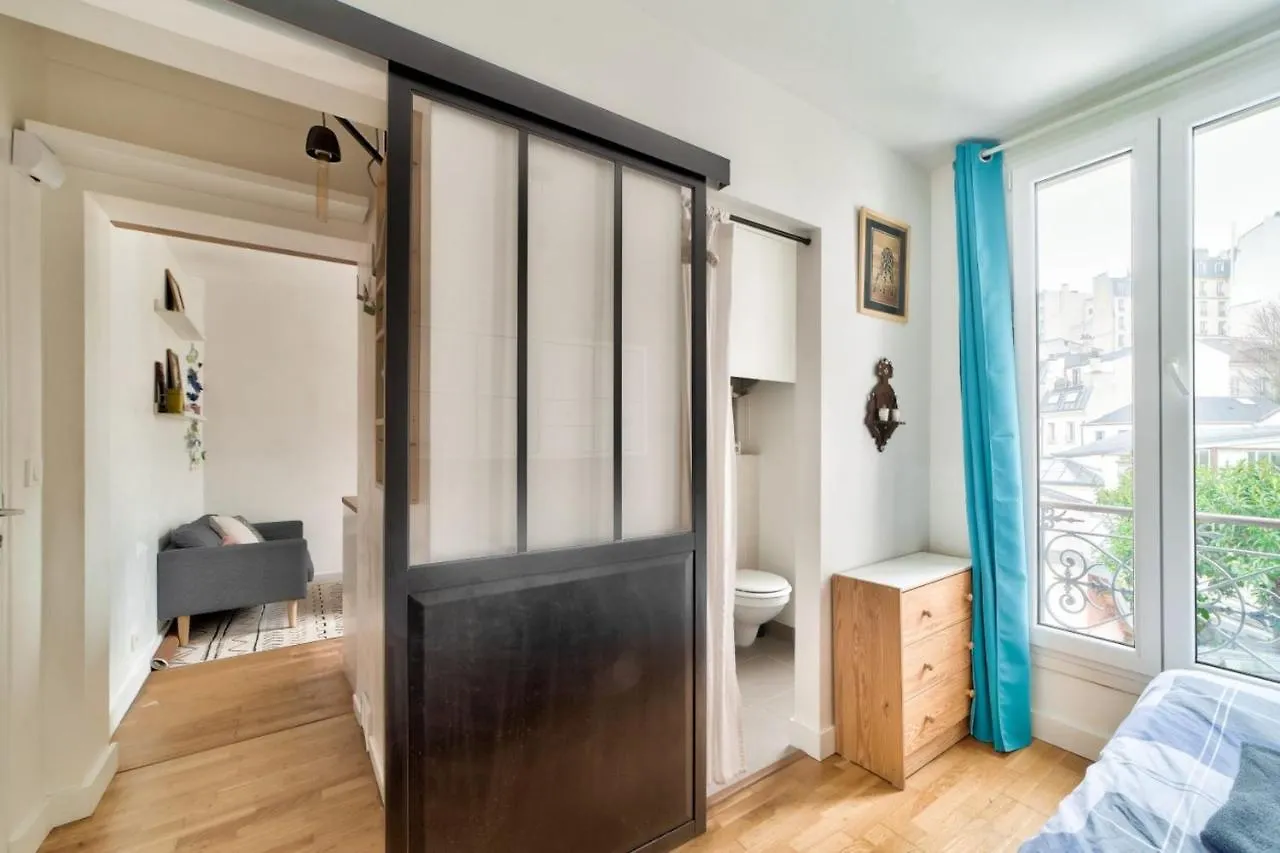 Charming Apartment For 2 In The Heart Of The 20Th Arrondissement Paris